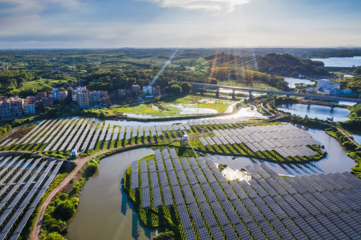 Parc photovoltaïque et habitation
